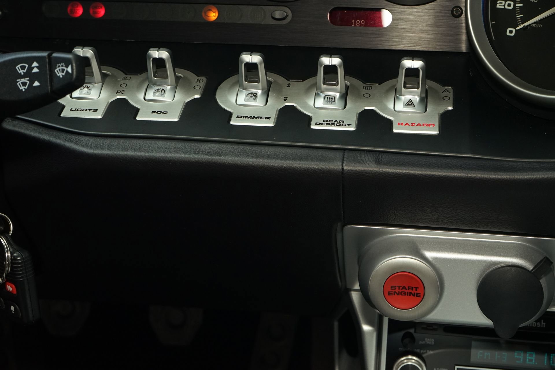 Used 2005 Ford GT image 17