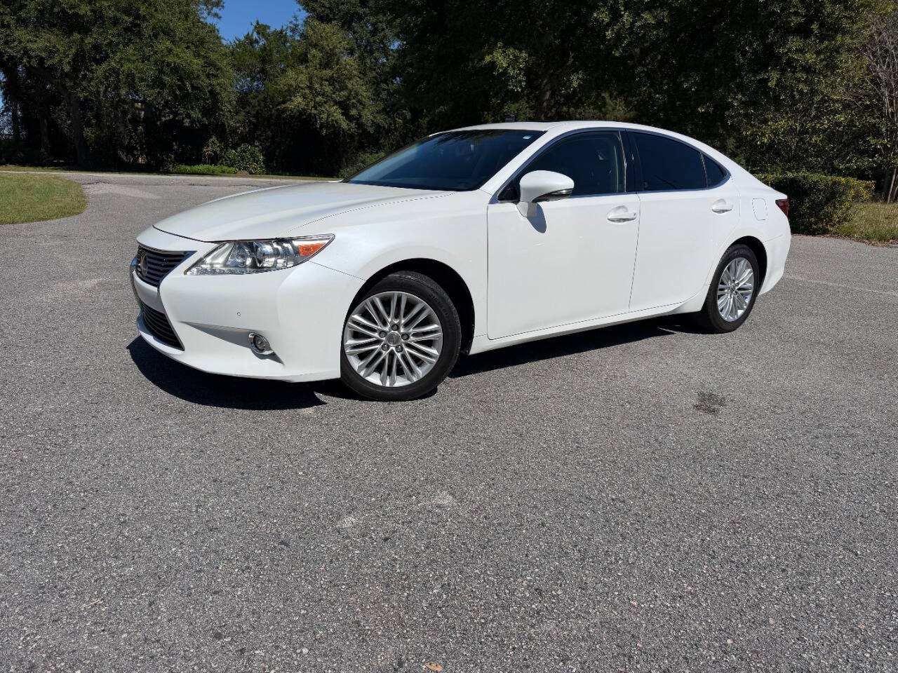 Used 2015 Lexus ES 350 w/ Luxury Package FWD image 29