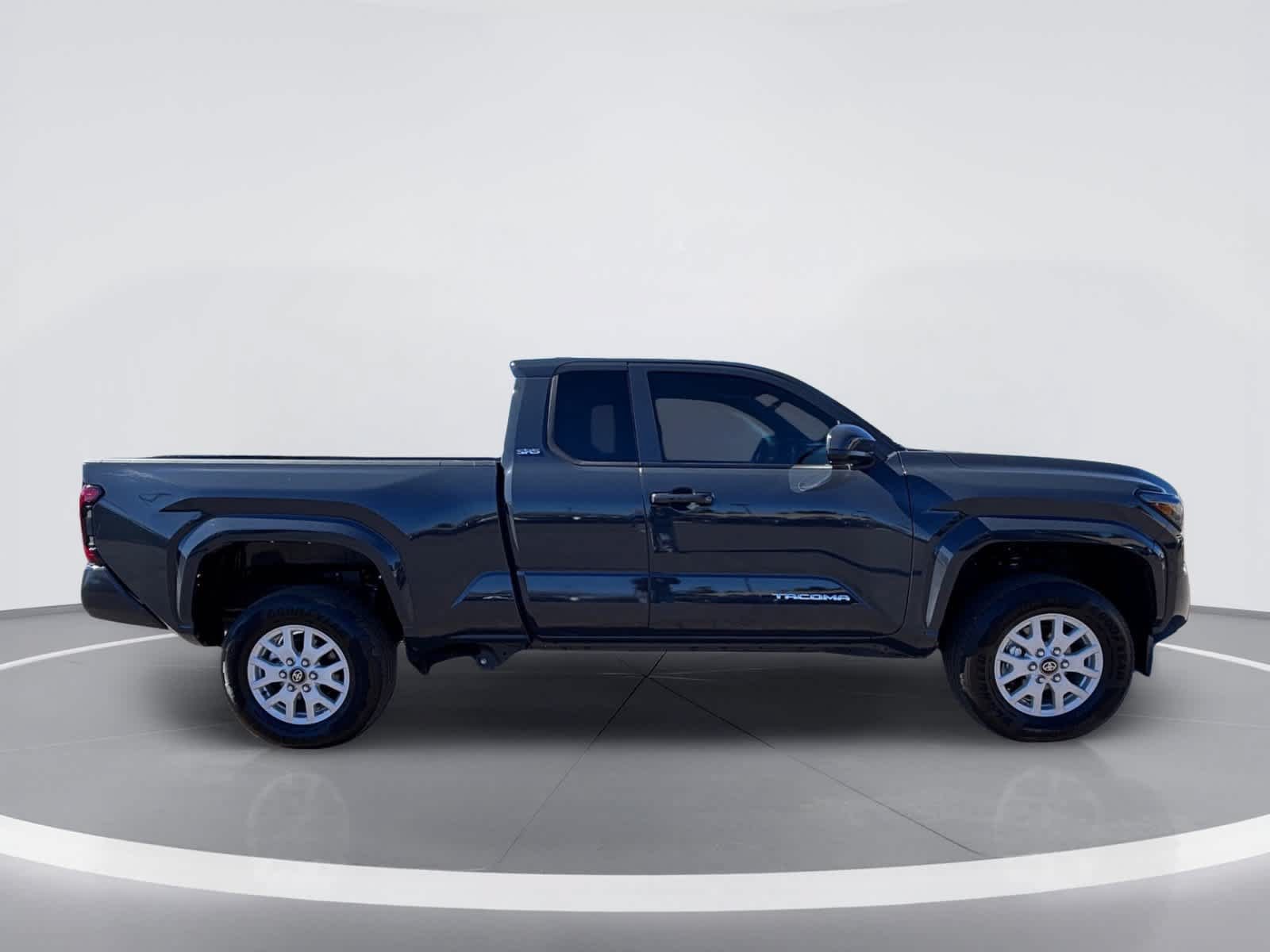 Used 2026 Toyota Tacoma SR5 RWD image 9
