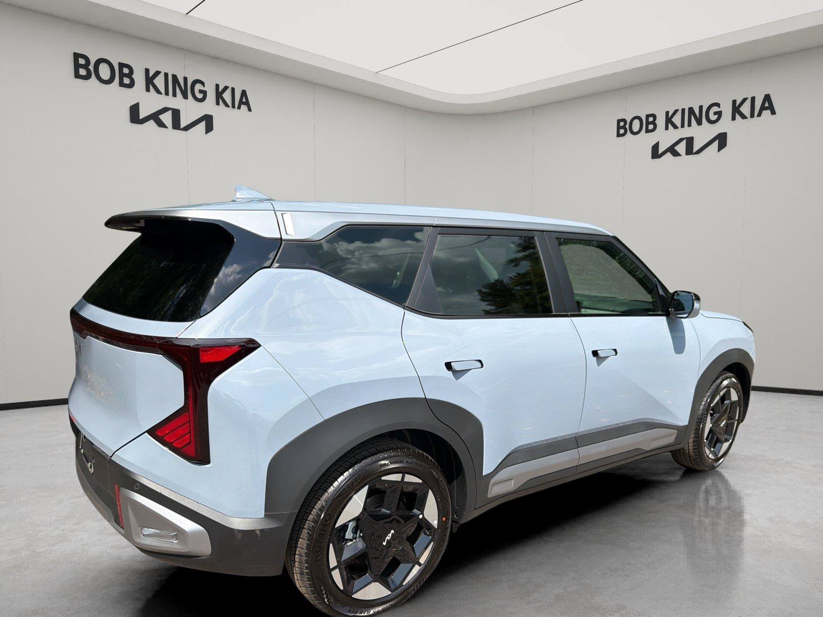 New 2027 Kia Seltos S FWD image 5