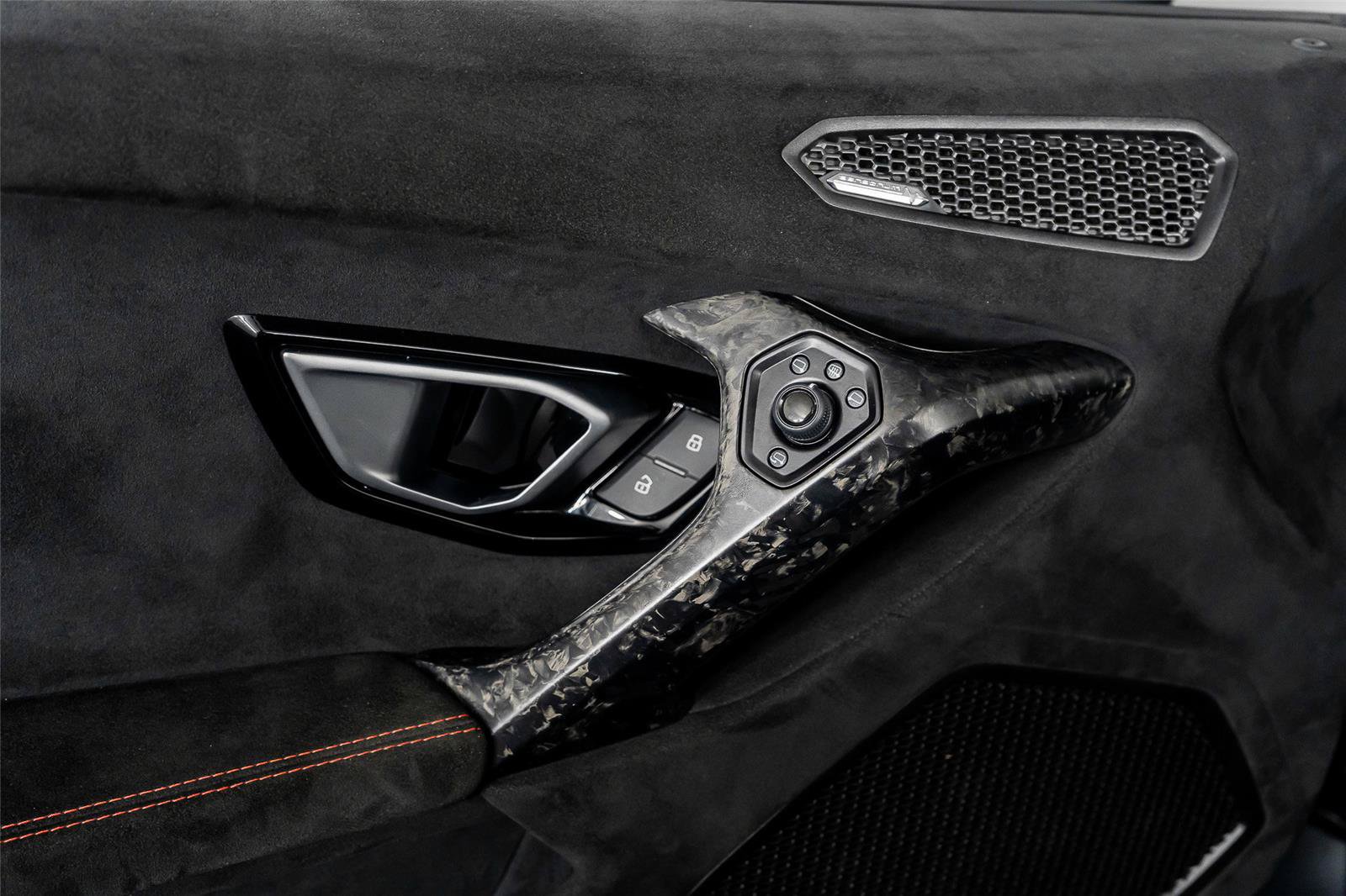 Used 2018 Lamborghini Huracan Performante AWD/4WD image 54