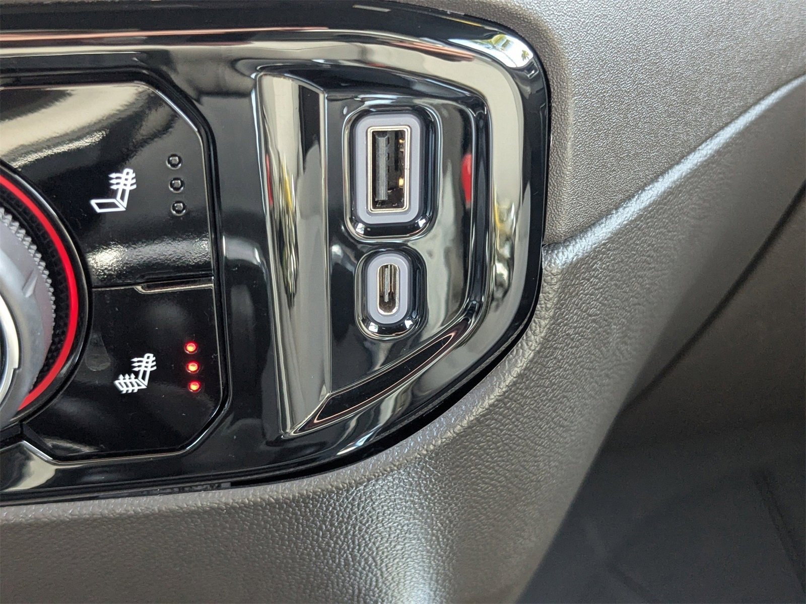 Used 2023 Chevrolet Silverado 1500 RST w/ Convenience Package II image 24