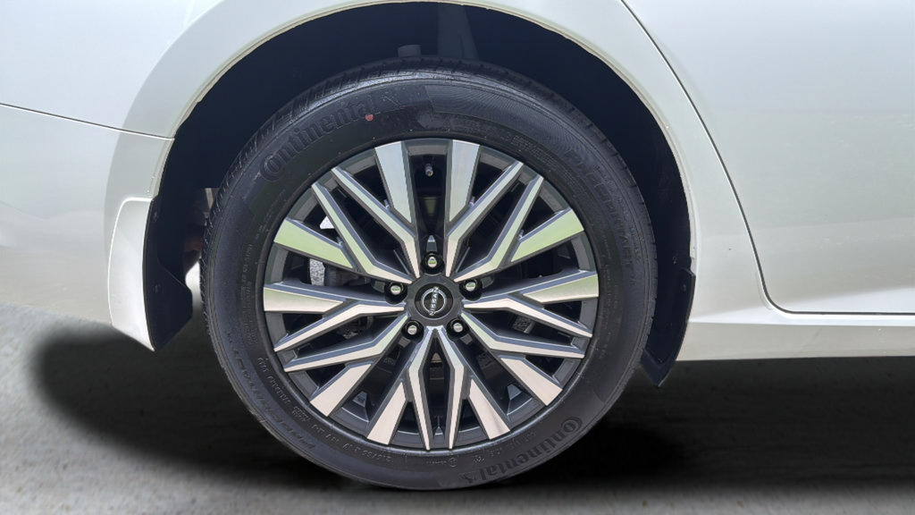 Certified 2023 Nissan Altima 2.5 SV w/ SV Premium Package FWD image 27