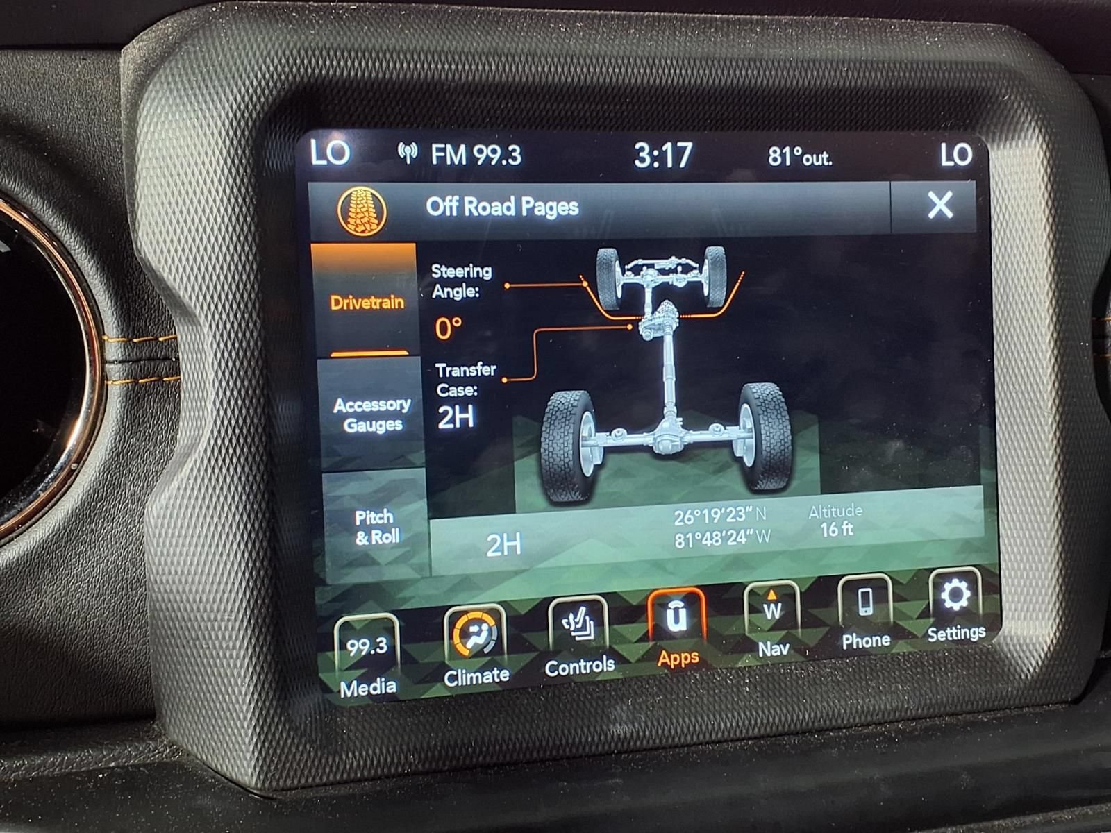 Used 2022 Jeep Wrangler Unlimited Sahara AWD/4WD image 28