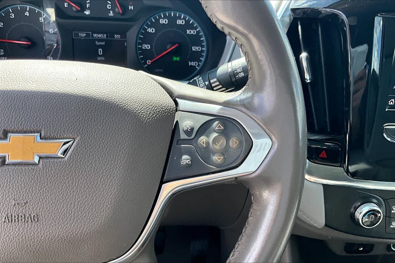 Used 2021 Chevrolet Traverse LT FWD image 23