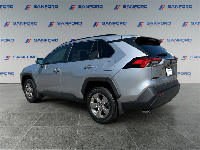Used 2022 Toyota RAV4 XLE image 3