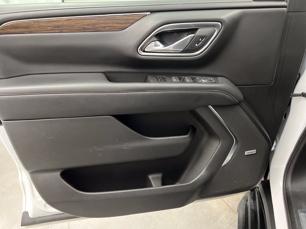 Used 2024 Chevrolet Tahoe Premier AWD/4WD image 14