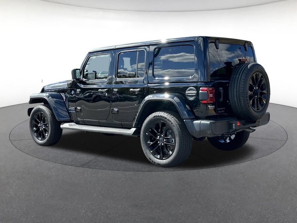 Certified 2025 Jeep Wrangler Unlimited Sahara AWD/4WD image 3