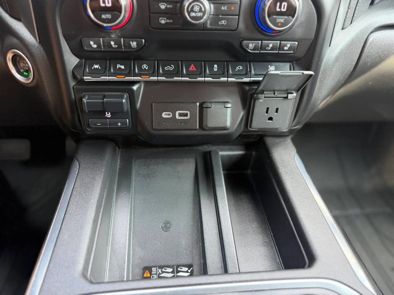 Used 2020 Chevrolet Silverado 1500 LTZ w/ LTZ Plus Package AWD/4WD image 14