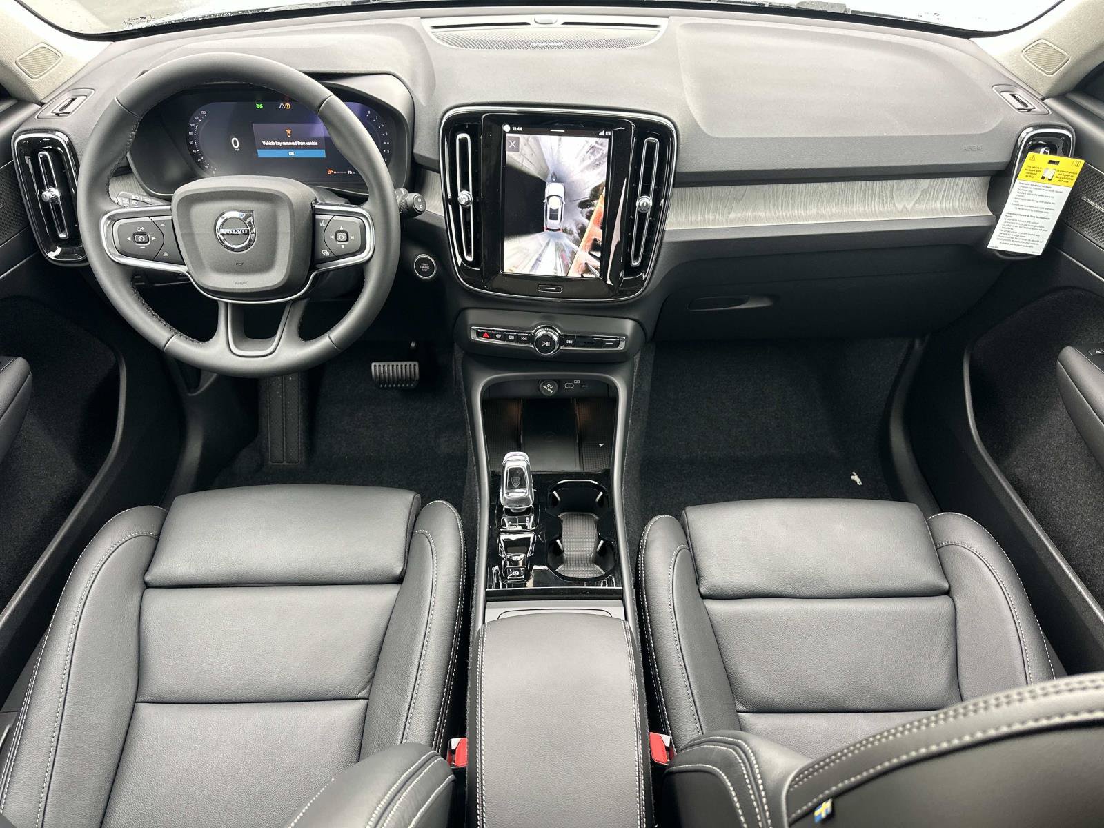 New 2026 Volvo XC40 B4 Plus w/ Climate Package FWD image 7