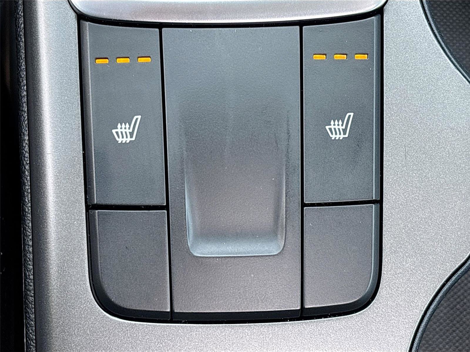 Used 2020 Kia Optima SE image 19