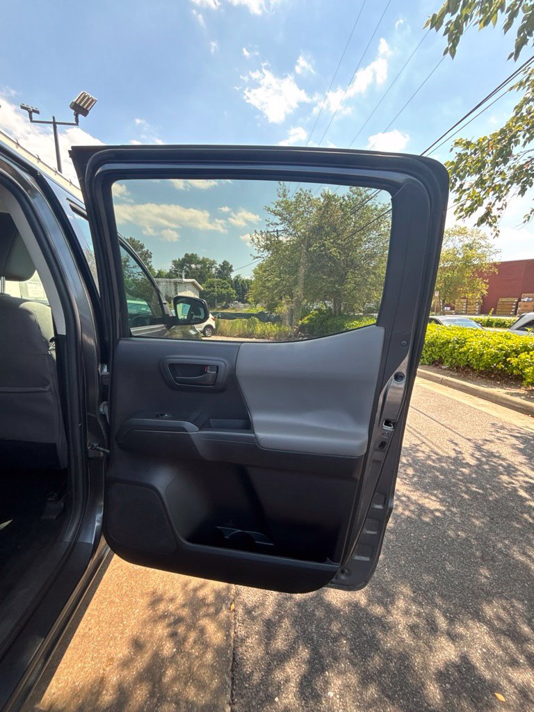 Used 2023 Toyota Tacoma SR AWD/4WD image 22
