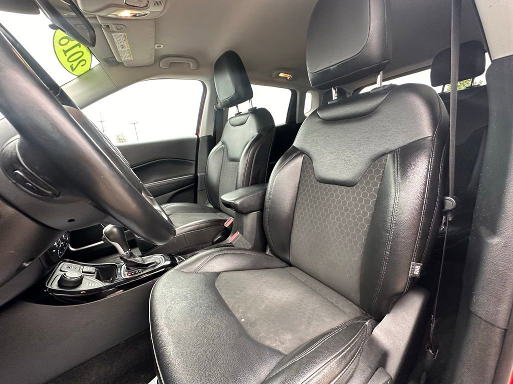 Used 2018 Jeep Compass Latitude AWD/4WD image 5