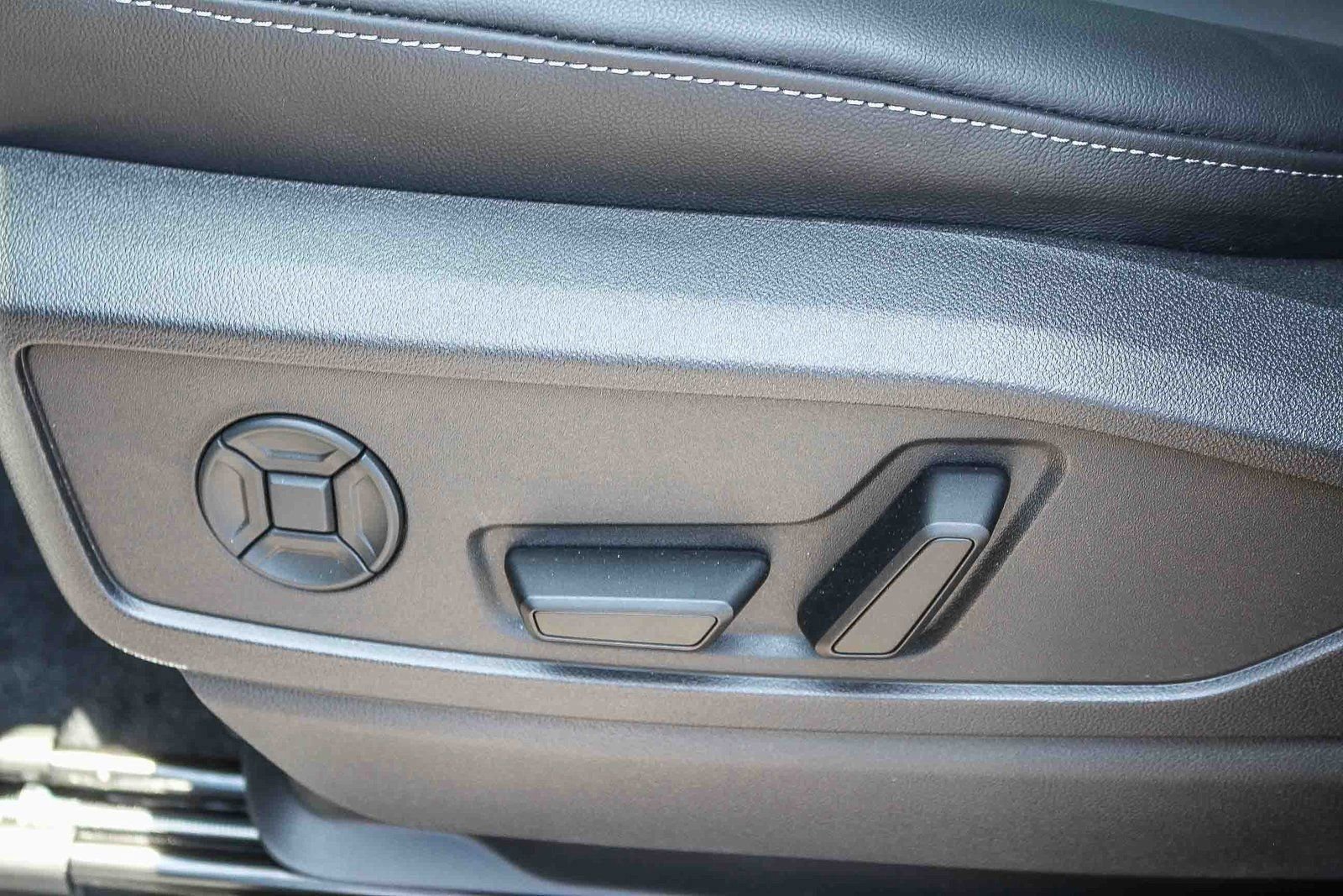 Used 2025 Audi Q5 Premium Plus image 23