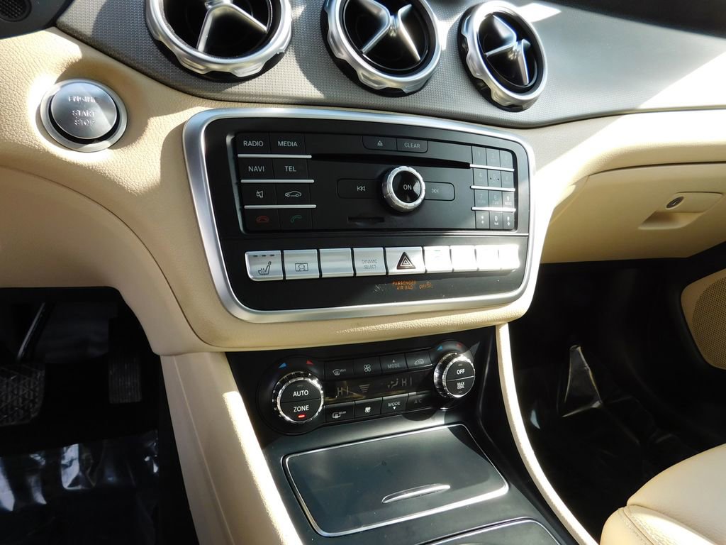 Used 2018 Mercedes-Benz GLA 250 4MATIC image 23