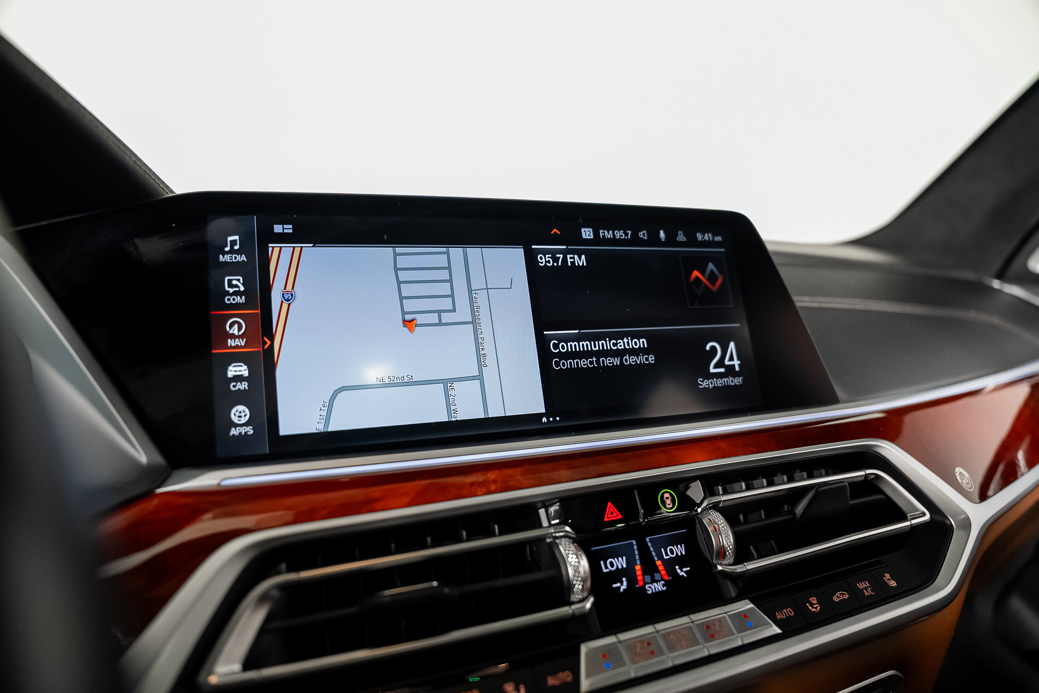 Used 2022 BMW ALPINA XB7 AWD/4WD image 60