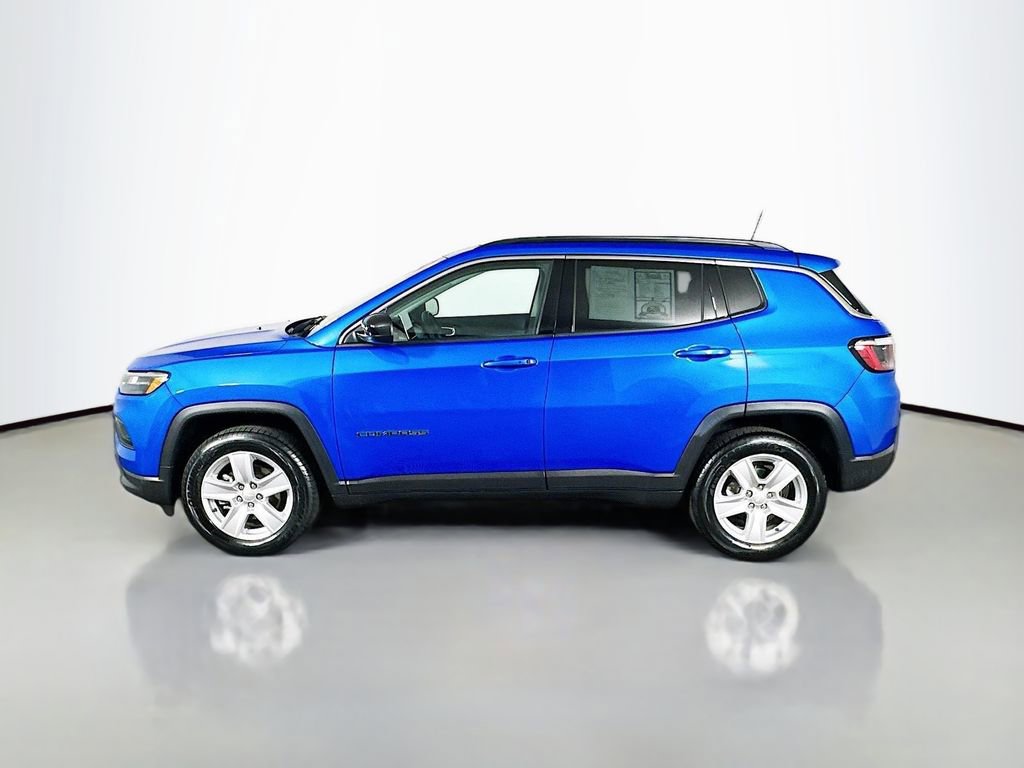 Used 2022 Jeep Compass Latitude w/ Sun and Sound Group image 4