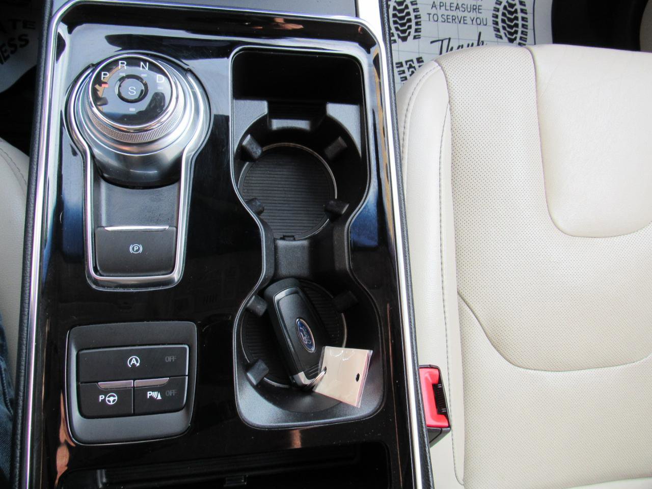 Used 2019 Ford Edge Titanium w/ Equipment Group 301A image 22