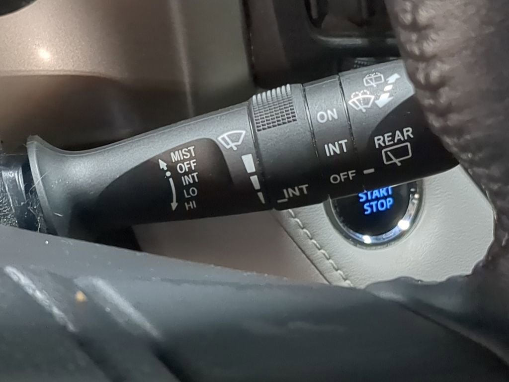 Used 2016 Toyota RAV4 Limited AWD/4WD image 30