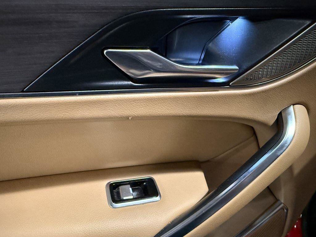 Used 2021 Jaguar F-PACE S image 26