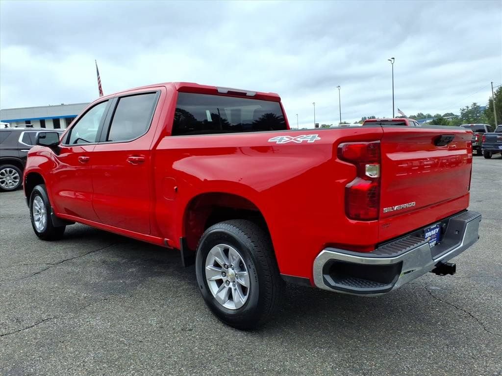 Used 2026 Chevrolet Silverado 1500 LT AWD/4WD image 5