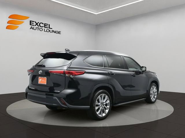 Used 2022 Toyota Highlander Limited image 5