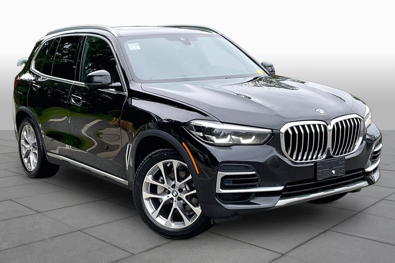 Used 2022 BMW X5 xDrive40i w/ Premium Package AWD/4WD image 2