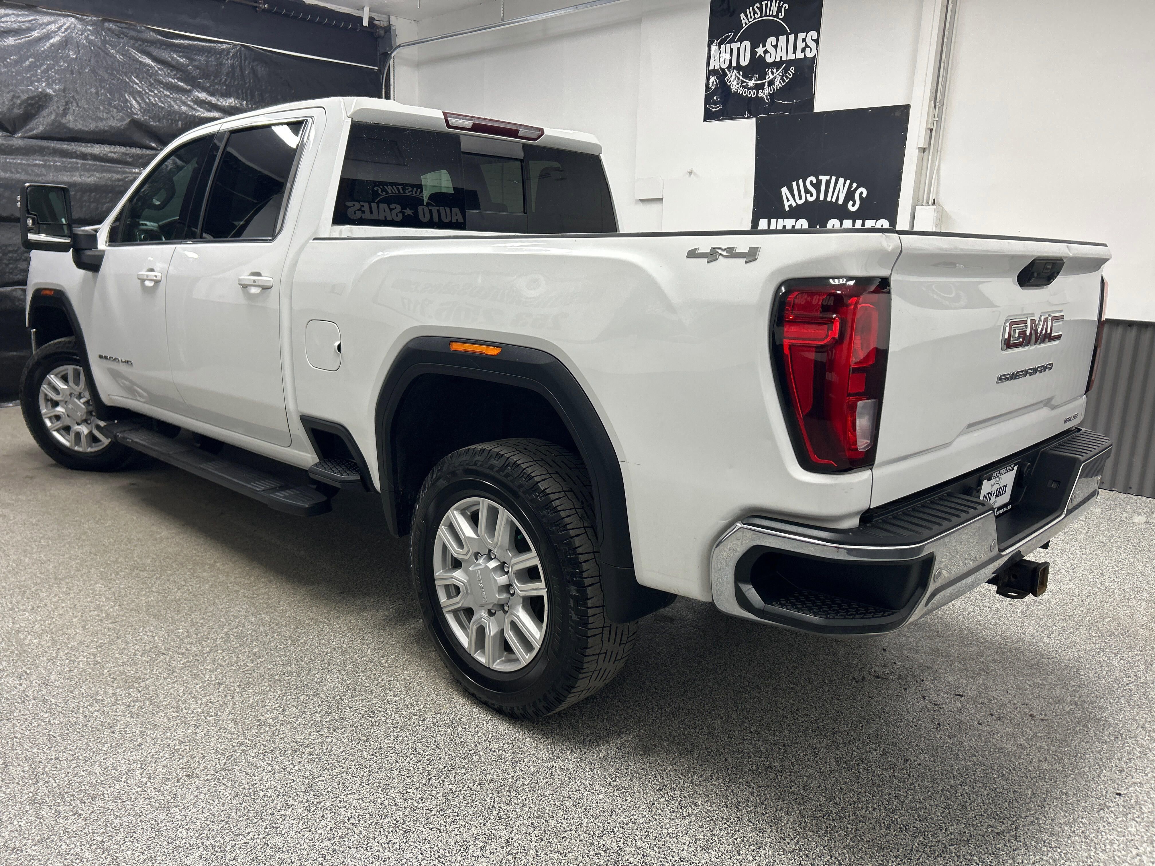 Used 2020 GMC Sierra 2500 SLE w/ SLE Convenience Package AWD/4WD image 4