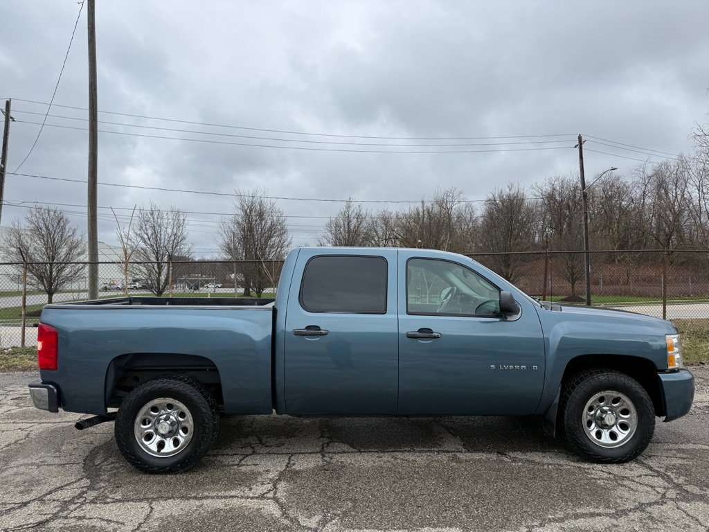 Used 2010 Chevrolet Silverado 1500 LT AWD/4WD image 2