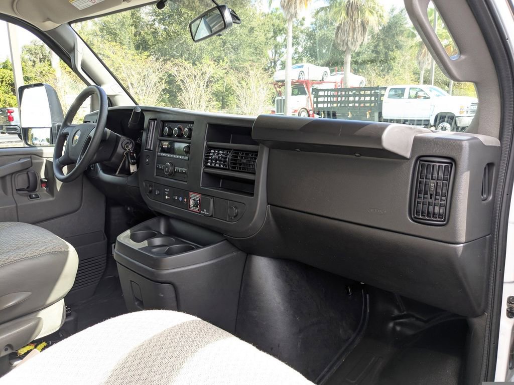 New 2025 Chevrolet Express 4500 Extended w/ Power Convenience Package image 14