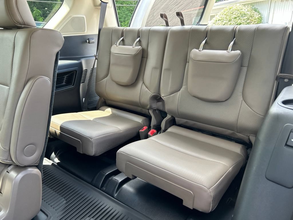 Used 2022 Lexus GX 460 Luxury w/ Sport Design Package AWD/4WD image 29