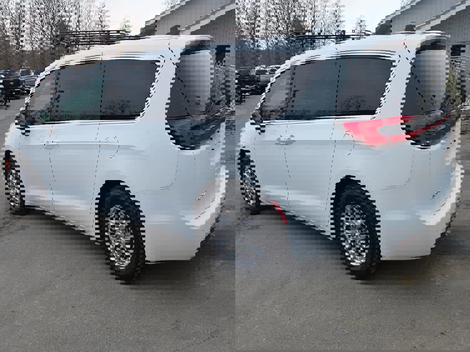 Used 2025 Chrysler Pacifica Select image 8