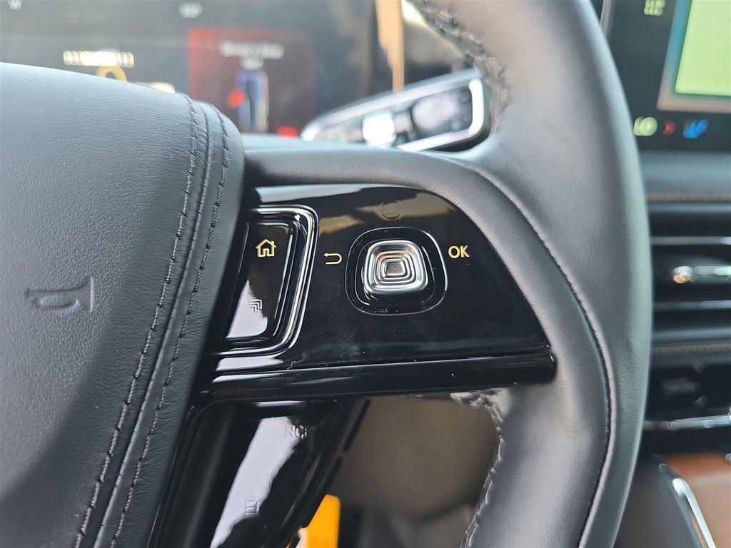 New 2025 Lincoln Aviator Black Label image 24