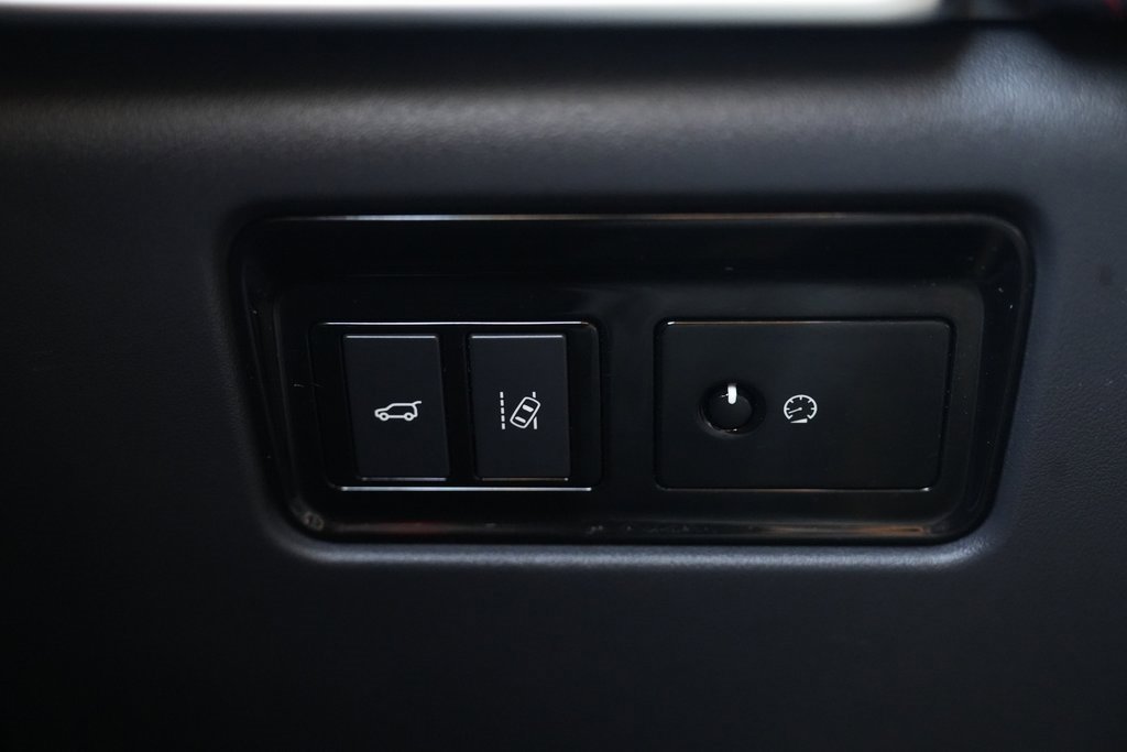 Used 2017 Jaguar F-PACE R-Sport image 54