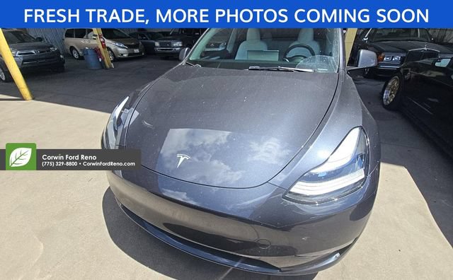 Used 2024 Tesla Model Y Long Range AWD/4WD image 2