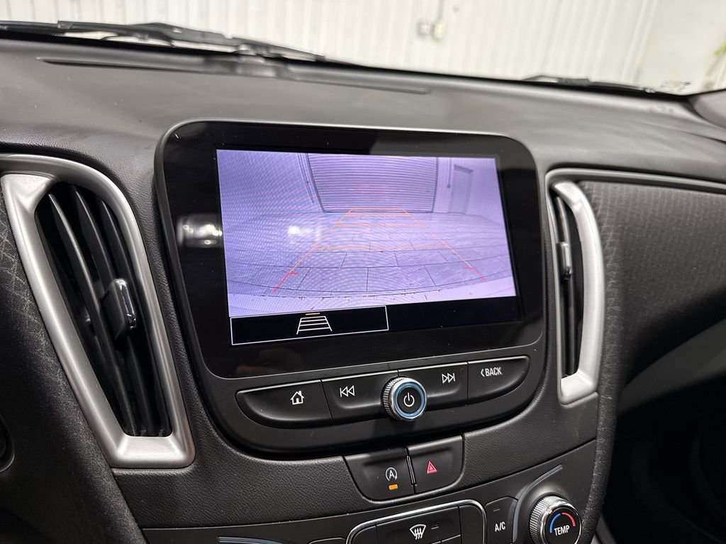 Used 2022 Chevrolet Malibu LS image 15