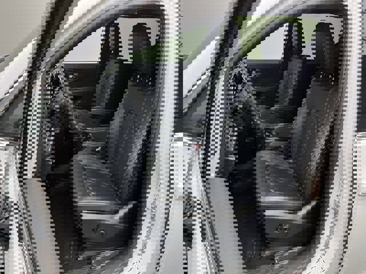 Used 2025 Chrysler Pacifica Select image 8