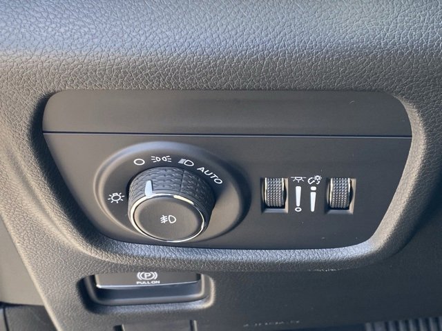 New 2025 Jeep Grand Cherokee L Limited w/ Luxury Tech Group II image 24