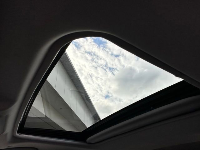 Used 2024 Toyota RAV4 XLE Premium image 10