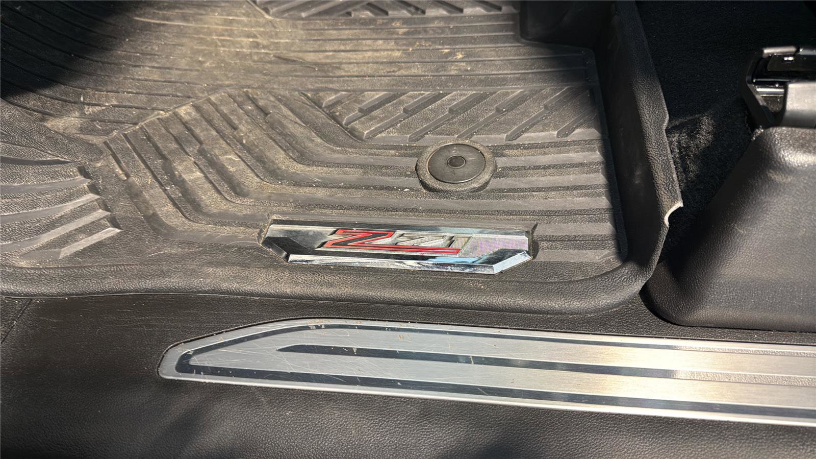 Used 2025 Chevrolet Silverado 1500 LT Trail Boss w/ Convenience Package II AWD/4WD image 23