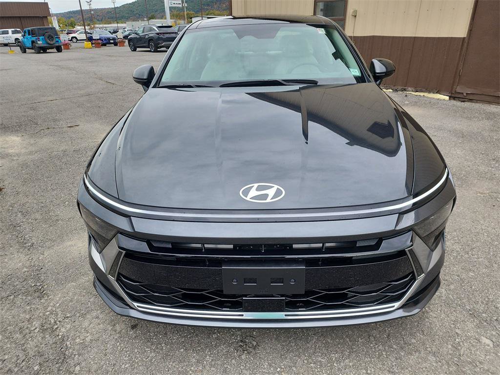 New 2025 Hyundai Sonata SEL image 3