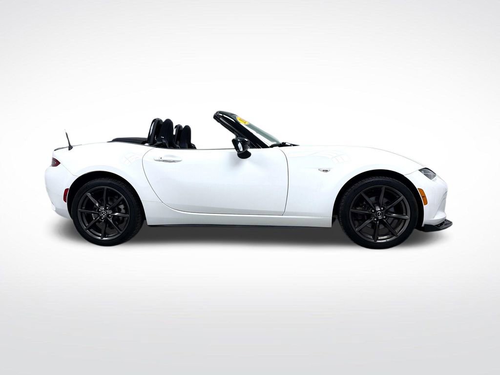 Used 2016 MAZDA MX-5 Miata Club RWD image 10