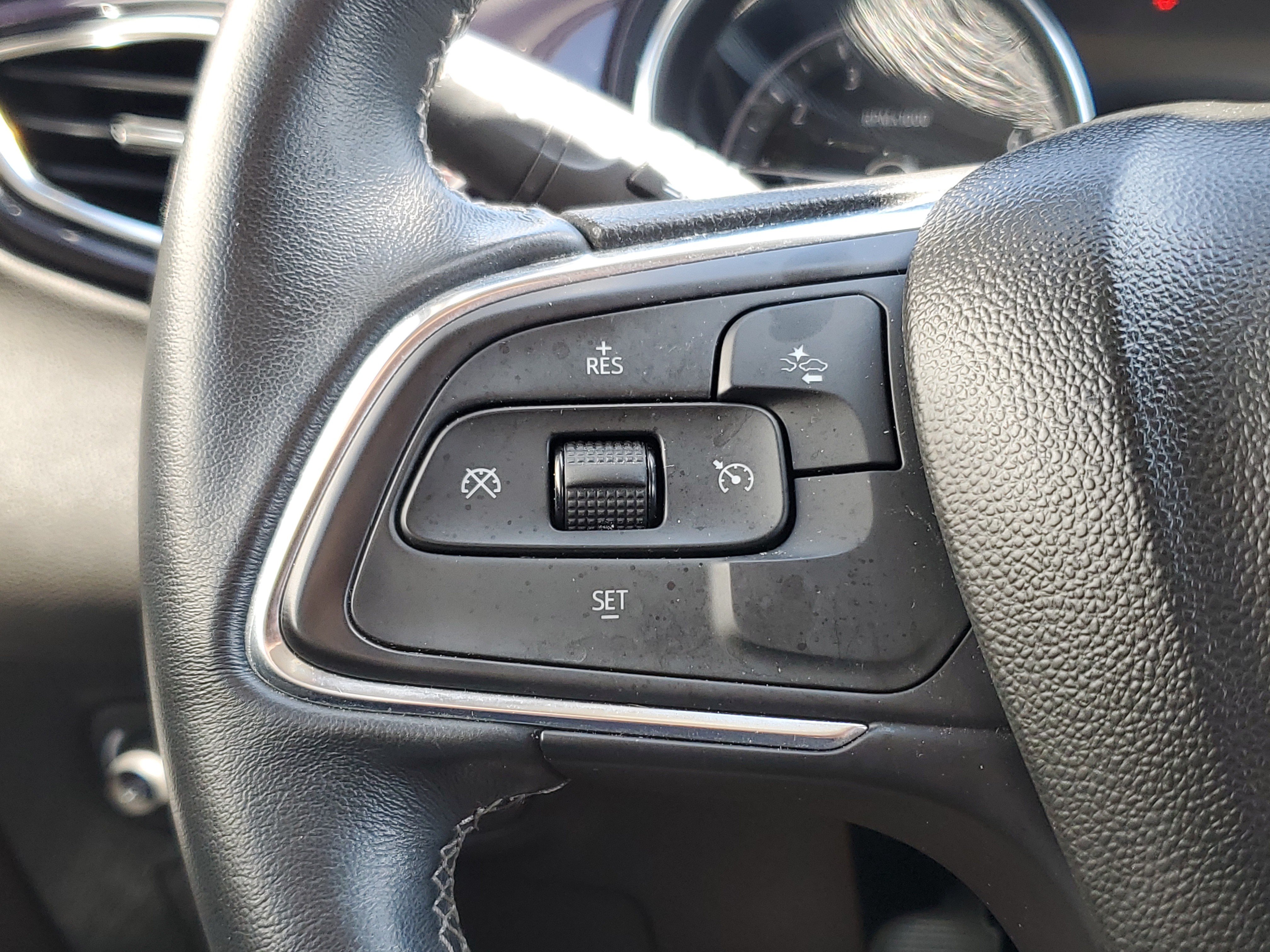 Used 2023 Buick Encore GX Select w/ Sport Touring Package FWD image 24