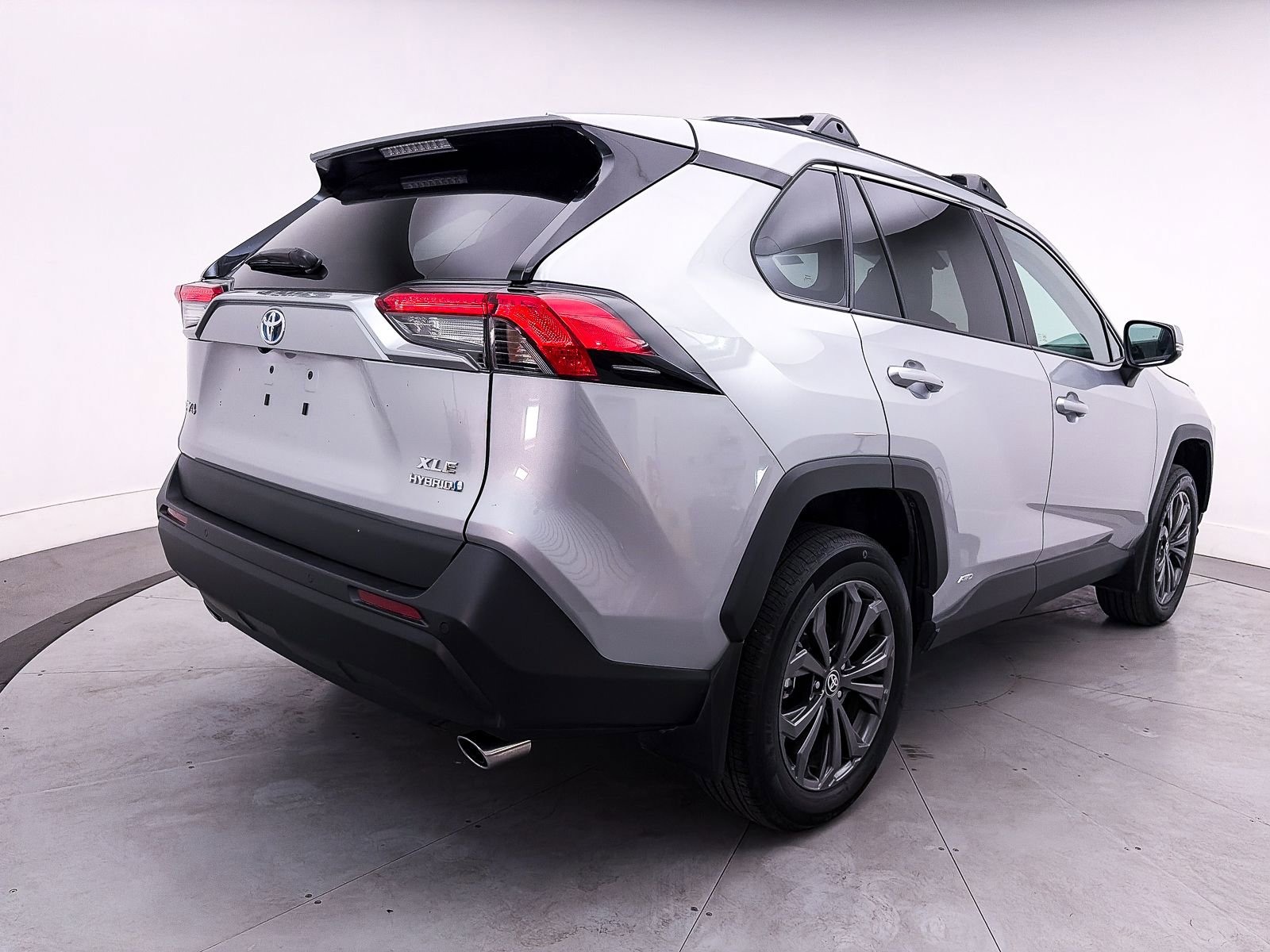 Used 2024 Toyota RAV4 XLE Premium w/ Weather Package image 14