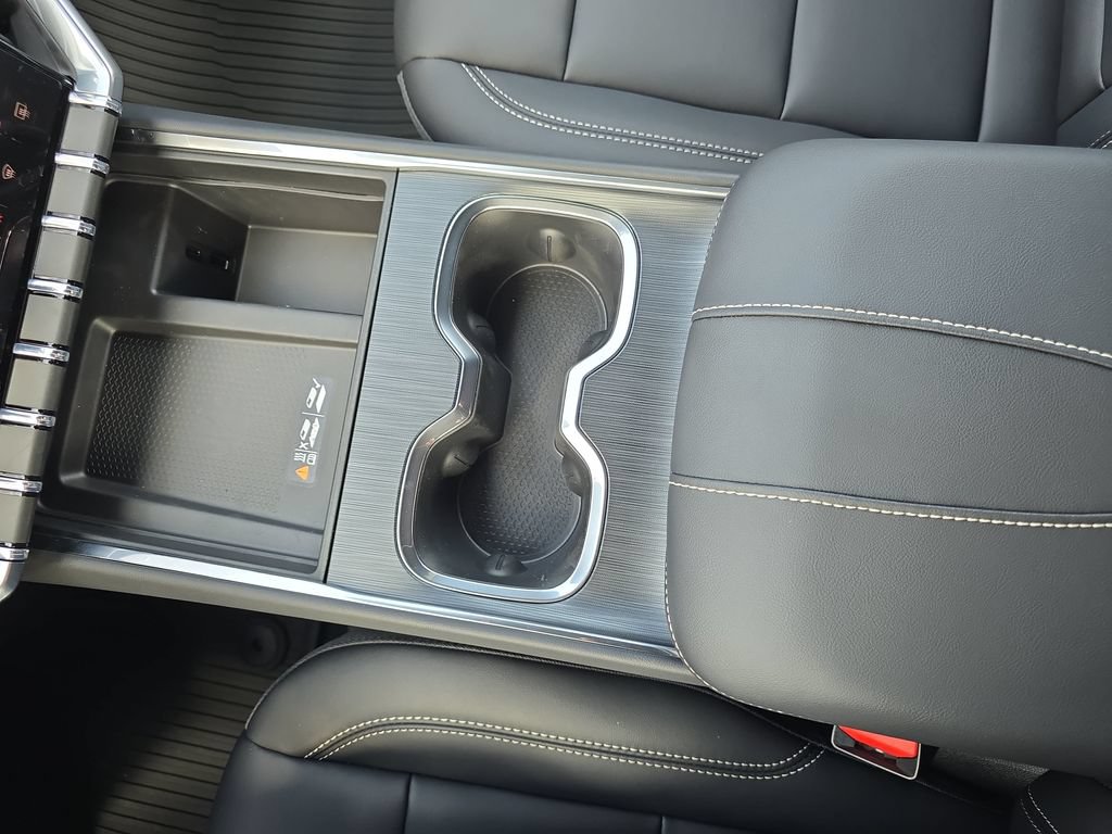 New 2026 GMC Acadia Elevation w/ Elevation Premium Package FWD image 26