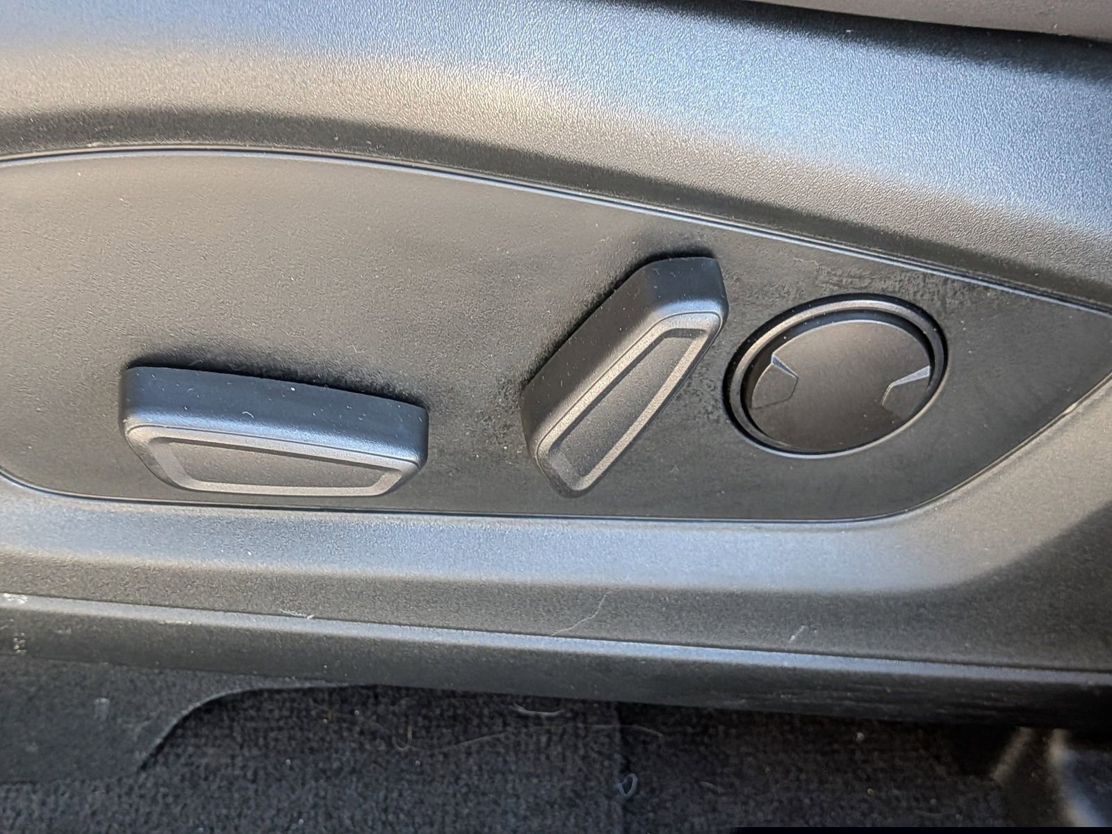 Certified 2022 Ford Explorer XLT w/ Equipment Group 202A image 22