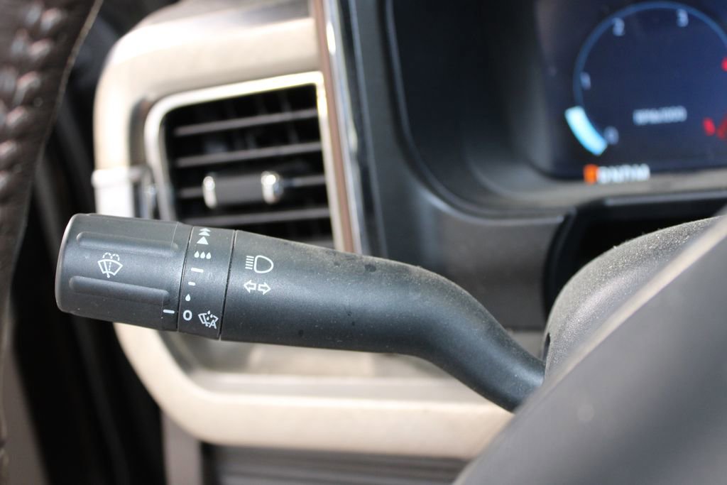 Used 2025 Ford F350 King Ranch w/ FX4 Off-Road Package image 23