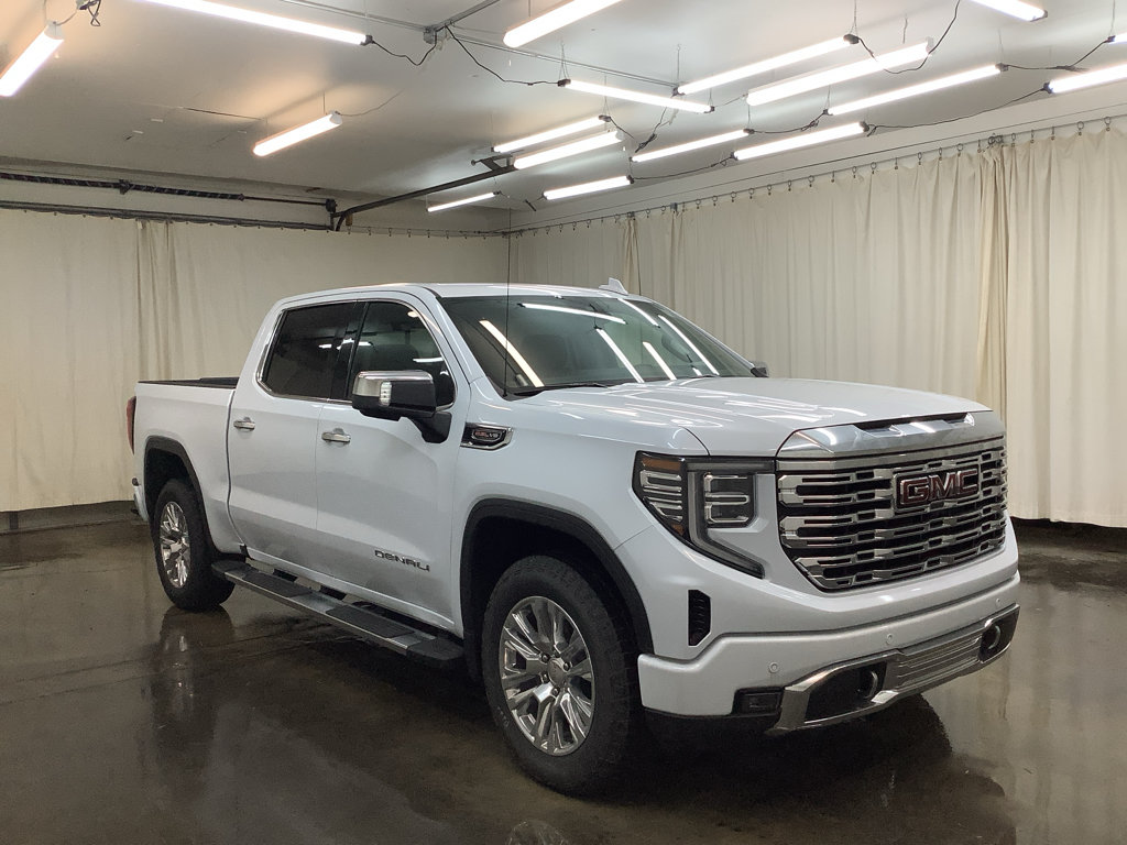 New 2026 GMC Sierra 1500 Denali w/ Technology Package AWD/4WD image 3