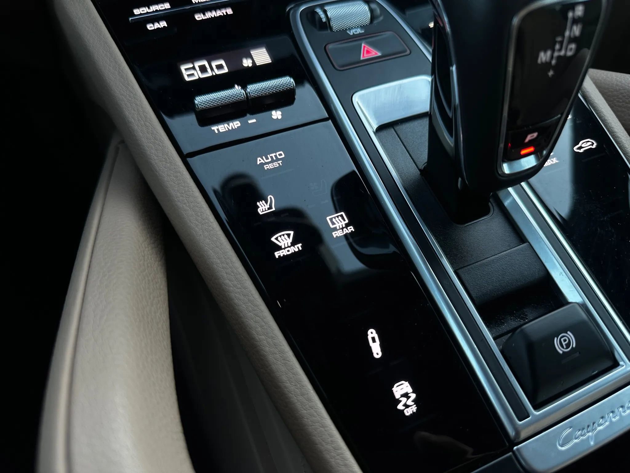 Used 2022 Porsche Cayenne Sport Utility 4D image 52