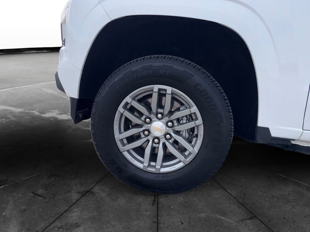 Used 2024 Chevrolet Colorado LT w/ LT Convenience Package image 14